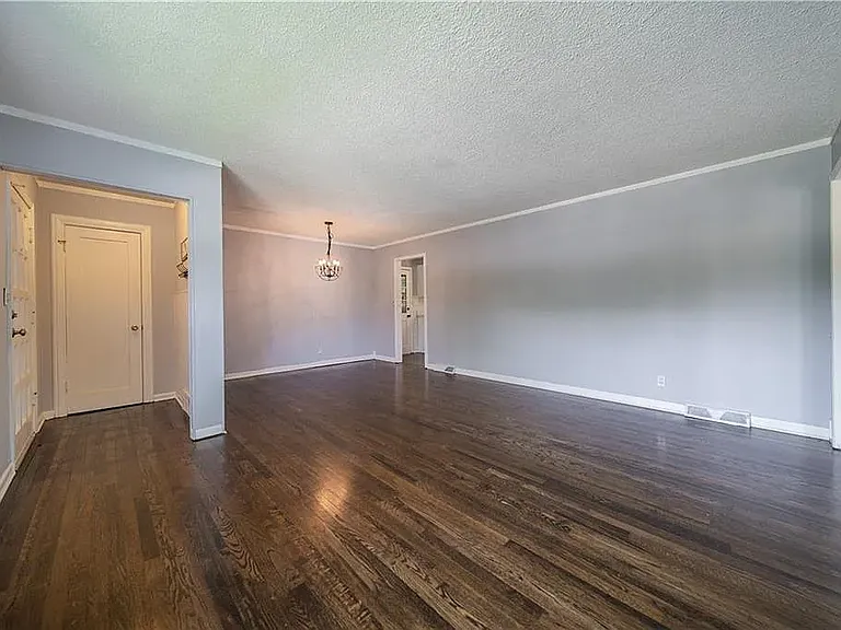 5227 Riggs St — Photo 4