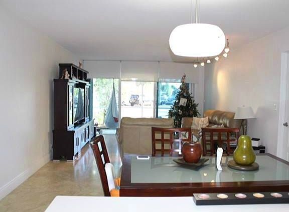 4th image of 120 Lakeview Dr APT 116