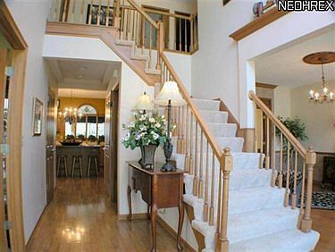 3rd image of 31854 Hazelwood Ln