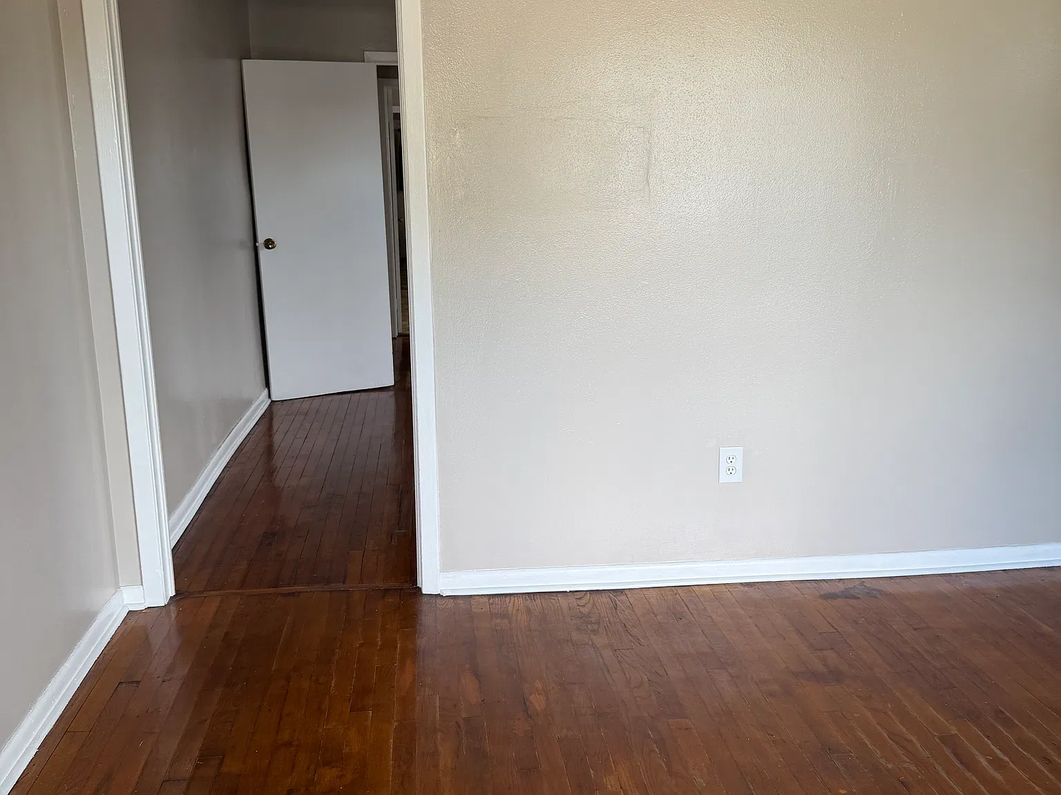 2 bed, 750 sqft, $1,350 — Photo 4