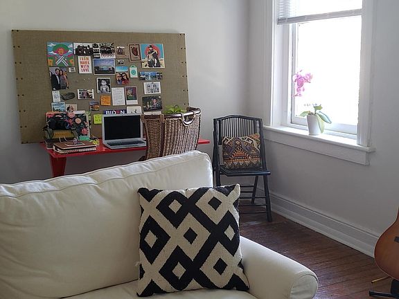 4th image of 2117 Grove Ave #2