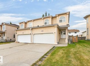 15826 67b St NW, Edmonton, AB T5Z 3A8