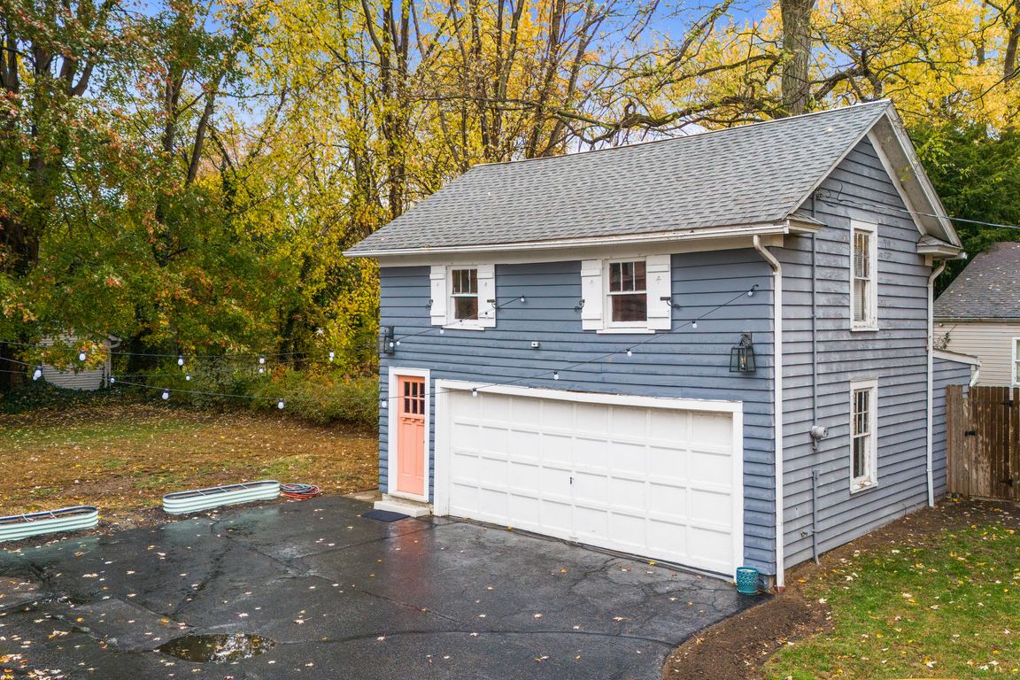 next background image