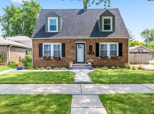 9813 Moody Ave, Oak Lawn, IL 60453