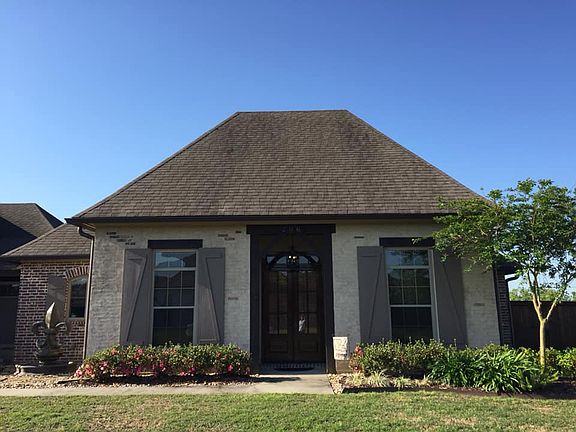 3rd image of 206 Oak Shadows Dr