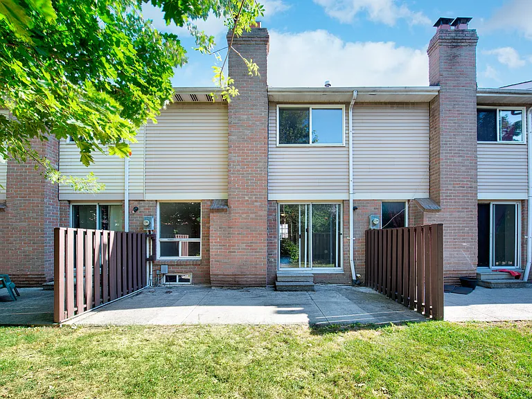 3061 Sir Johns Homestead — Photo 9