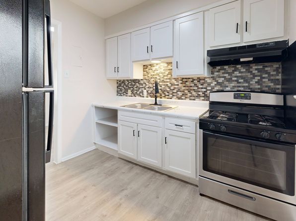 2405 E Park Row Dr APT 5