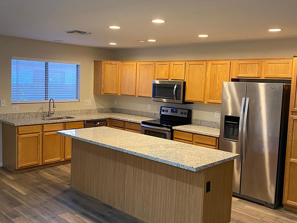 1st image of 8744 W Lone Cactus Dr