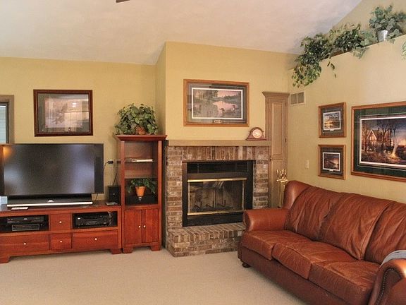 5th image of 121 Sunnyview Pl