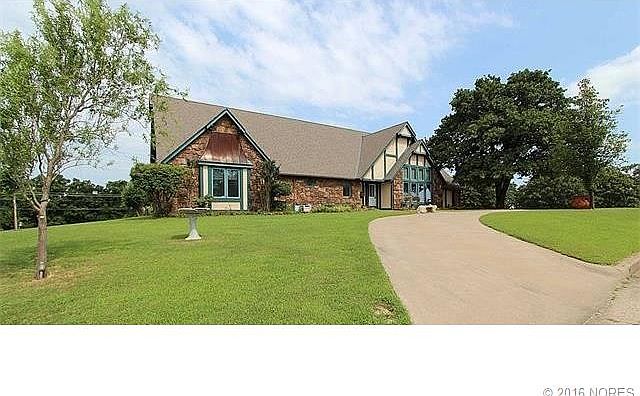 1st image of 8236 Hillwood Dr