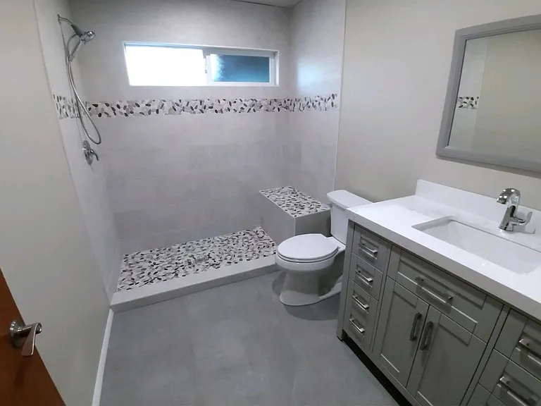 2120 Coleman St — Photo 15