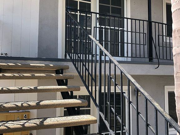 2nd image of 409 California St APT 5