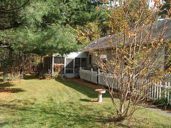 4th image of 4 Brooklane Ct #60