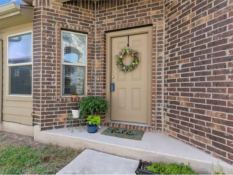 12207 Stoneridge Gap Ln — Photo 2