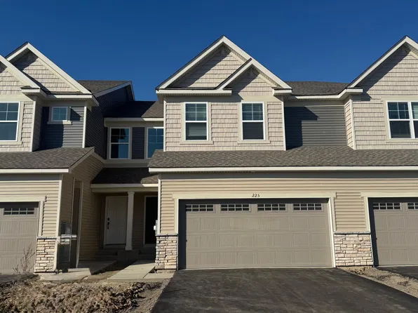 225 Huntington Dr, Waconia, MN 55387