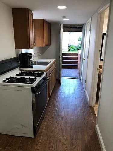47 Kinross Pl #1A Photo 1