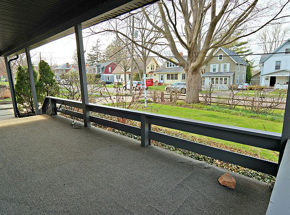 3rd image of 355 Lincoln Ave