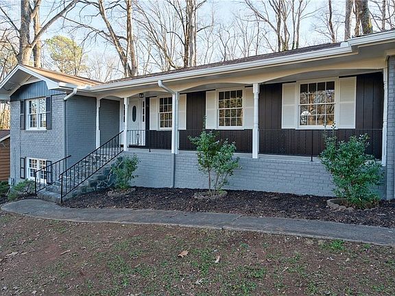 2nd image of 3162 Roseheath Ln