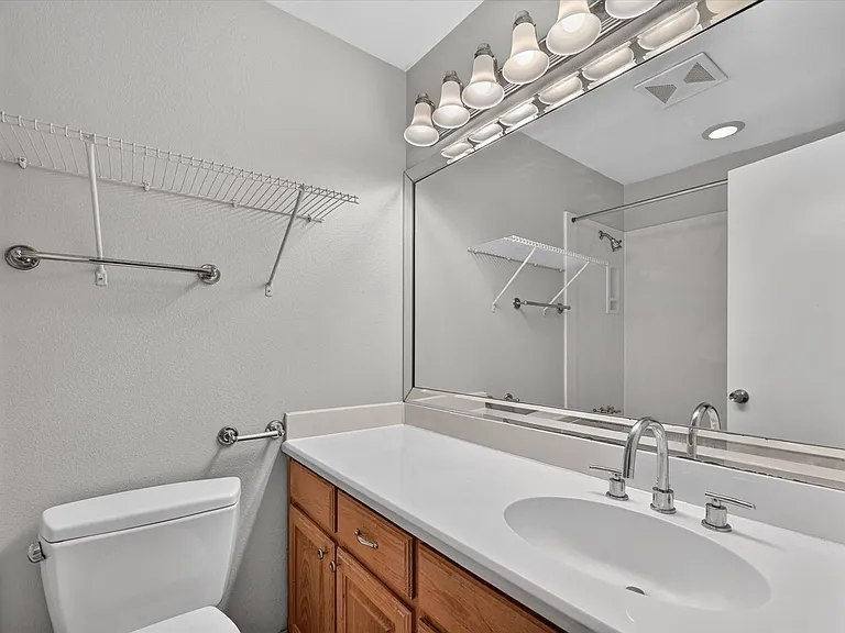 2026 Wedgewood Ln — Photo 23