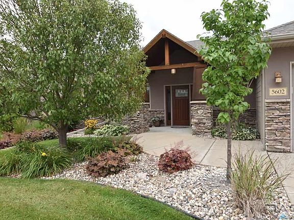 2nd image of 5602 S Jaren Lee Pl