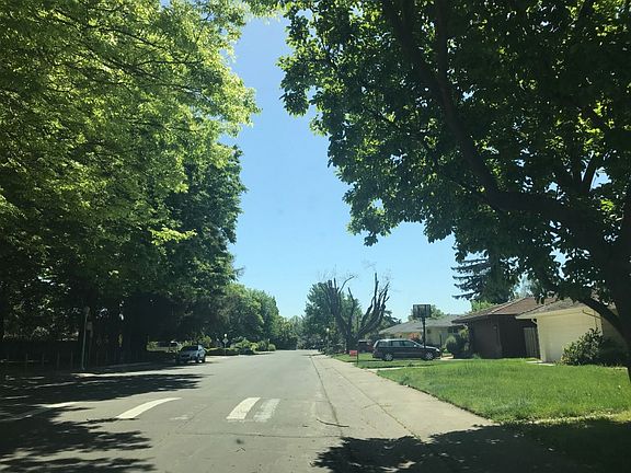 5th image of 5508 Sandburg Dr