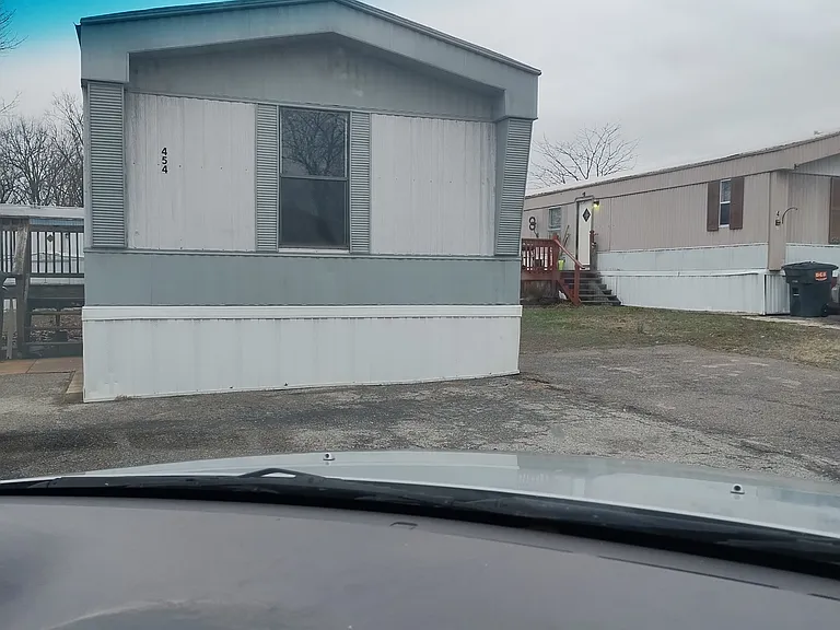 252 Golden Crst — Photo 18