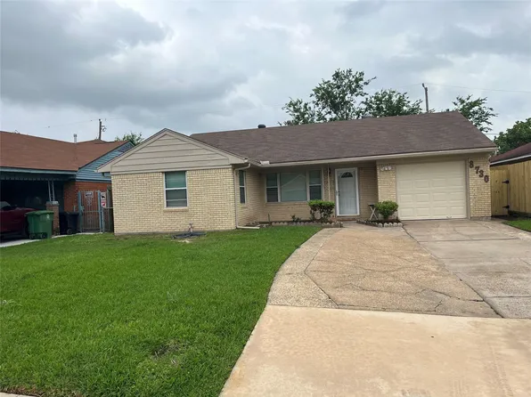 8730 Cowart St, Houston, TX 77029
