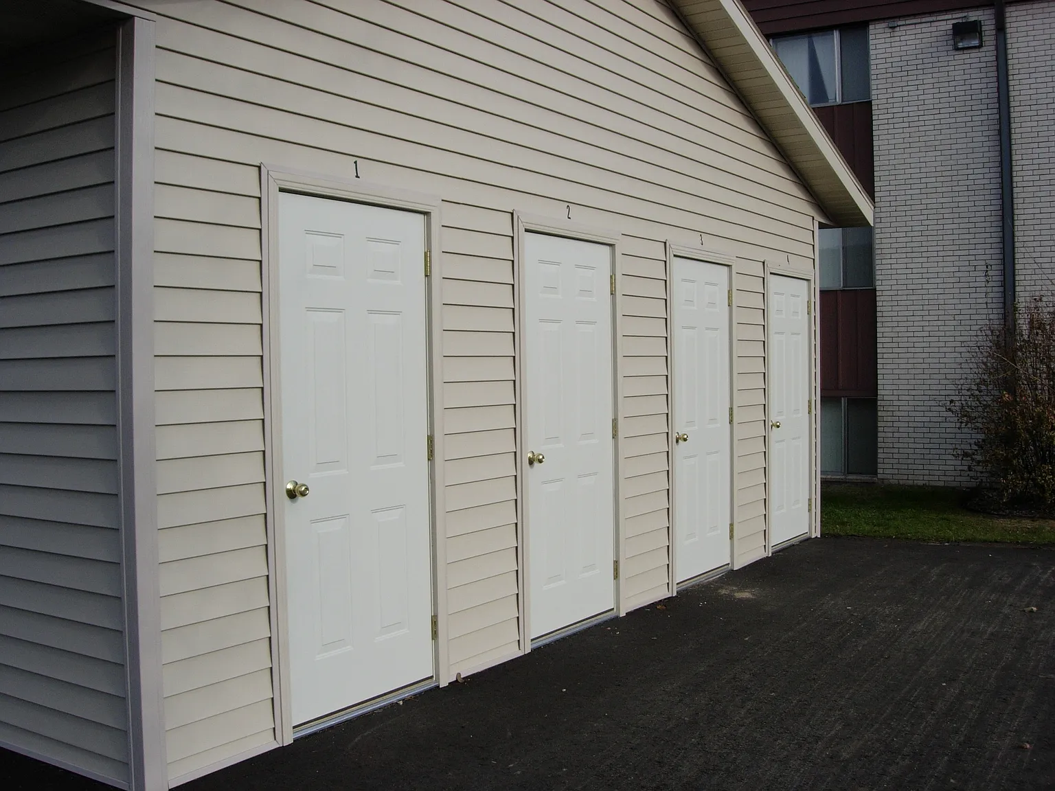 Golfview Apartments — Photo 3