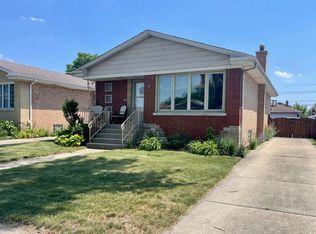 9121 S Central Park Ave, Evergreen Park, IL 60805