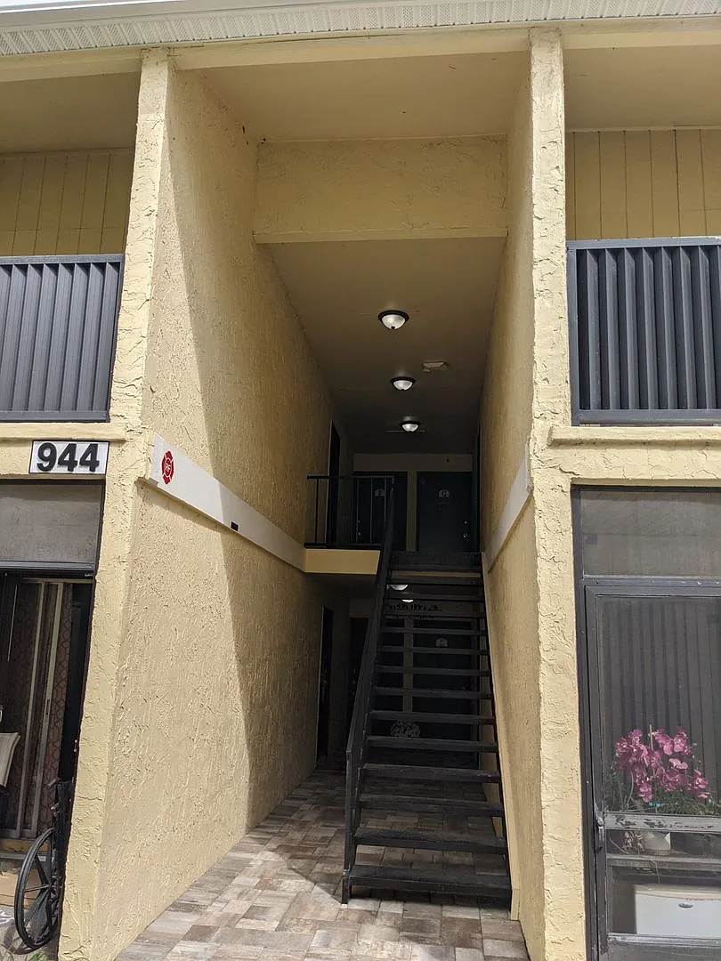 Building Photo - 944 Lake Destiny Rd #E