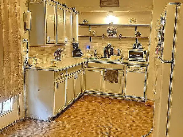 514 W Van Zandt St, Carthage, TX 75633