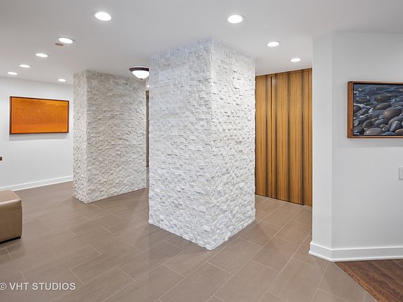 2nd image of 950 N Michigan Ave #4701-03