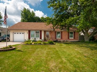 510 N Beck Rd, Lindenhurst, IL 60046