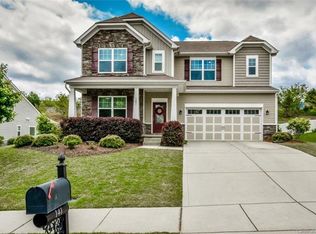 141 Chertsey Dr, Mooresville, NC 28115