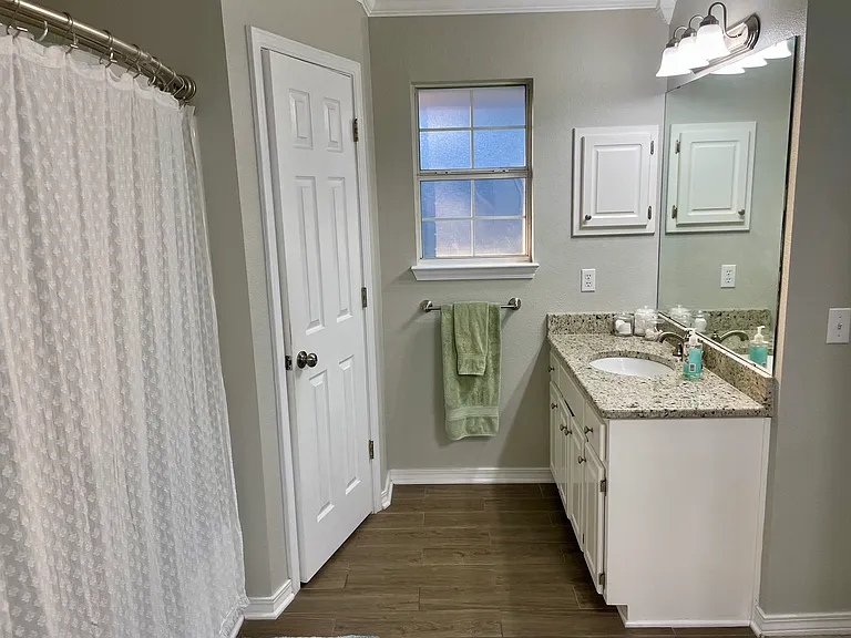 3918 Holleyberry Ln — Photo 15