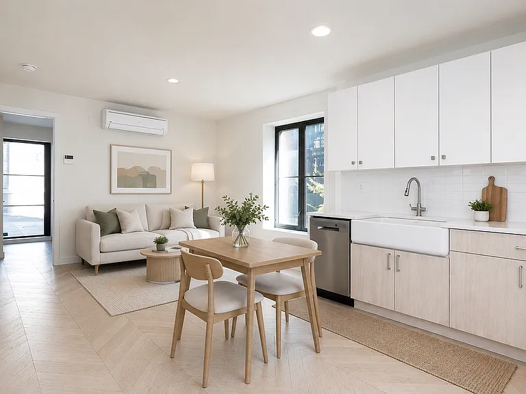 33 India St #606 — Photo 1