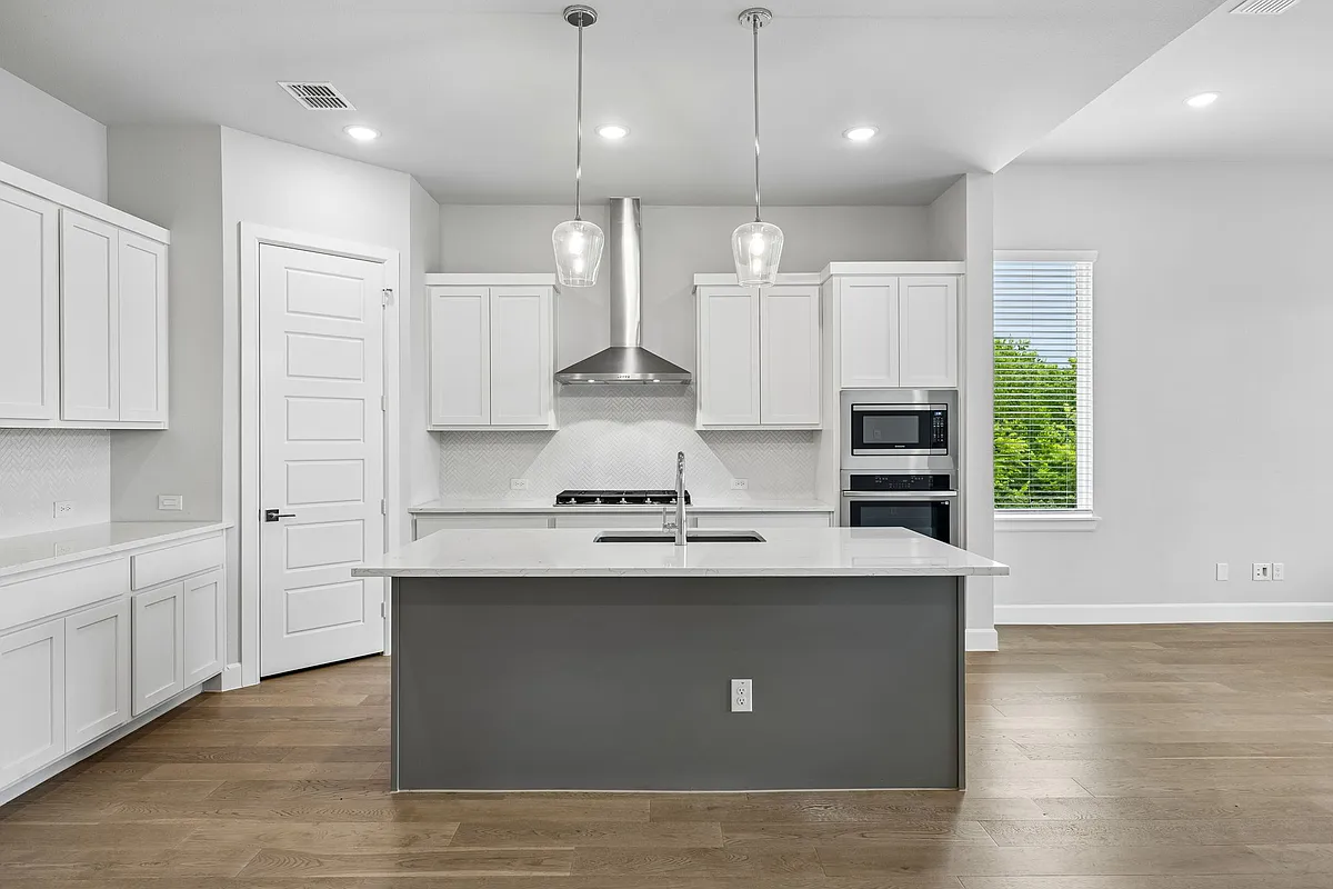 Building Photo - 826 Marathon Ct