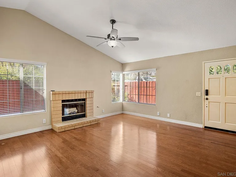 2129 Domingo Gln — Photo 10