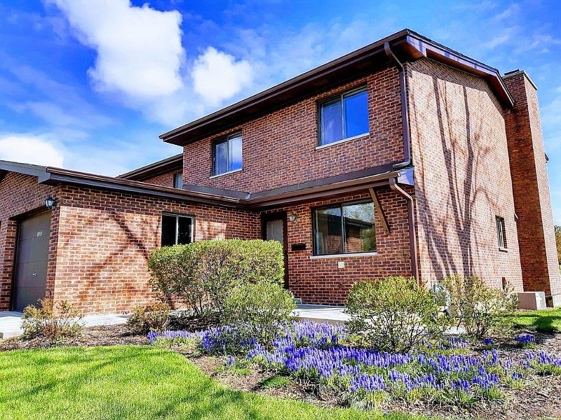 1st image of 1115 Hunters Ln #1225