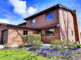 1115 Hunters Ln #1225, Lake Zurich, IL 60047