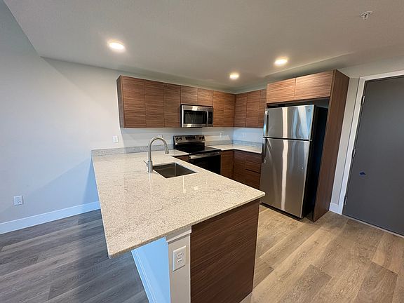 5th image of 4424 S Texas Ave #305