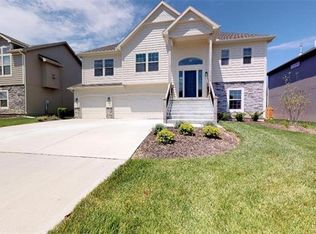 1484 N 162nd Cir, Basehor, KS 66007