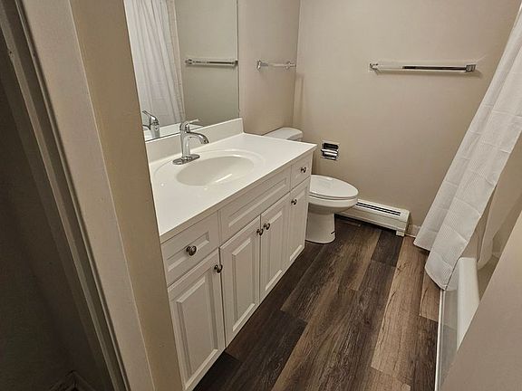 4th image of 317 & 320 N Harvard Ave #317-2E