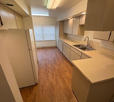 5th image of 3724 E G St