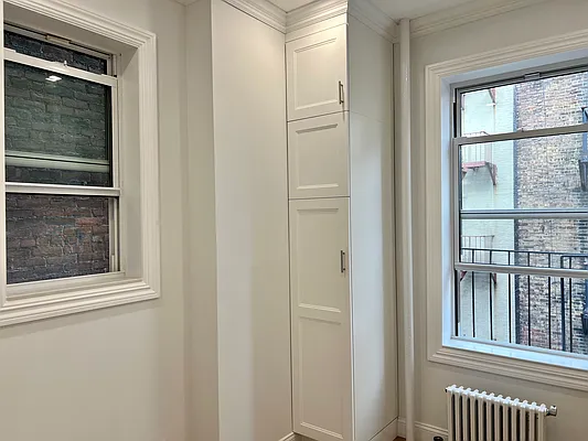 Rented by Bank Neary | media 87