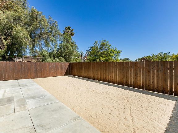 4th image of 3434 La Mirada Dr