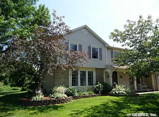 162 Orchard Creek Cir, Rochester, NY 14612
