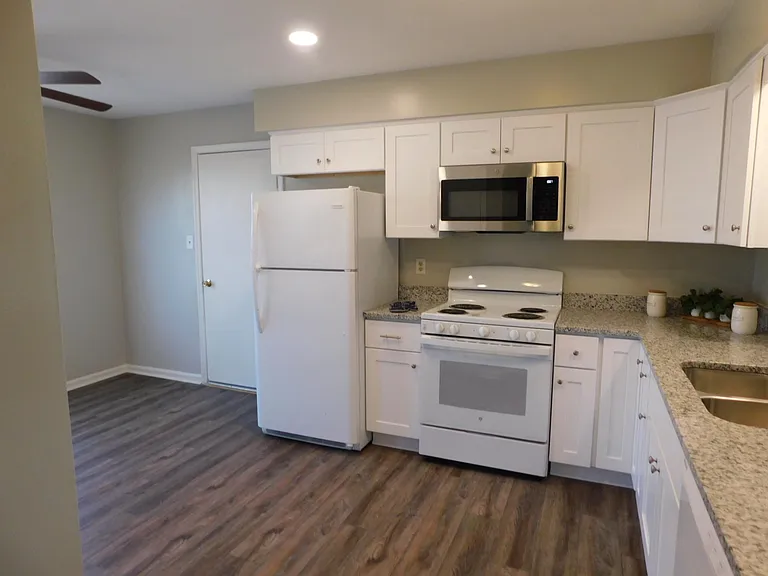 1433 Drumheller Dr — Photo 8