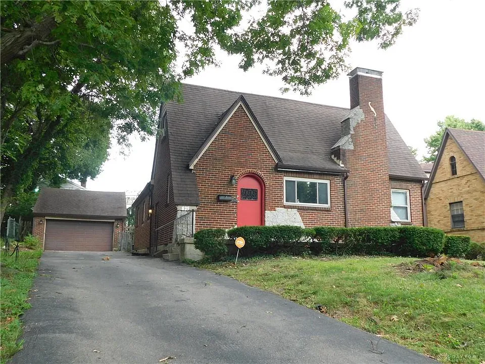 825 Audrey Pl