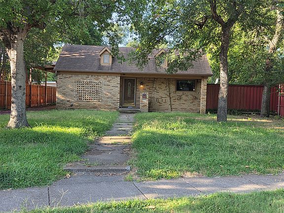 2nd image of 2216 Daisy Ln